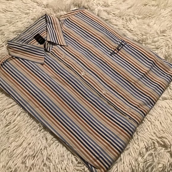 FUBU Other - FUBU The Collection Men’s Short Sleeved Shirt